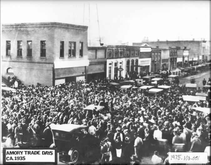 Downtown Amory during trade days in 1935 Downtown Amory during trade days in 1935